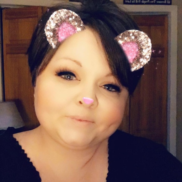 Meet your Posher, Erin - Picture 2 of 2